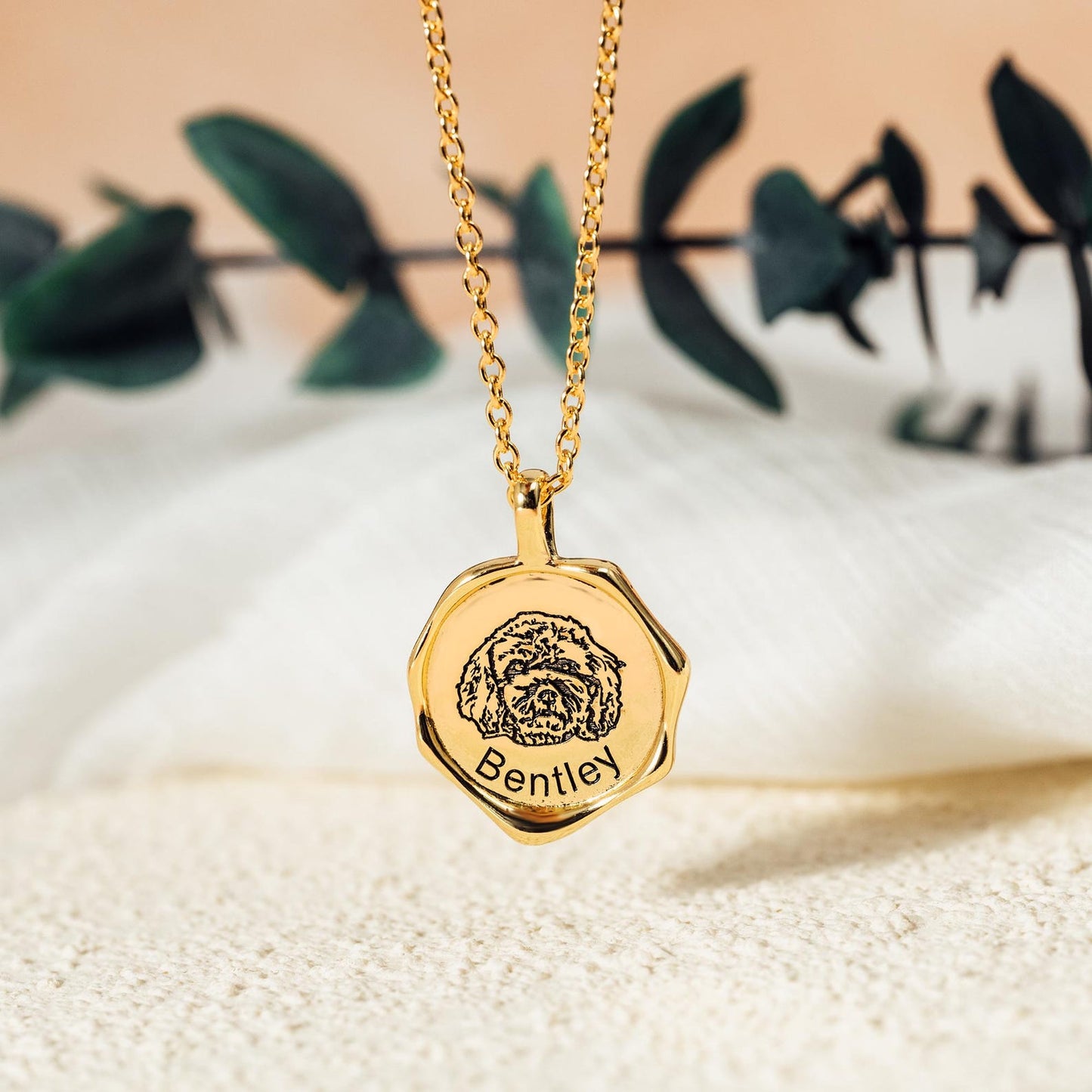 Custom Engraved Pet Portrait Necklace – Personalized Jewelry in Gold, Silver & Rose Gold