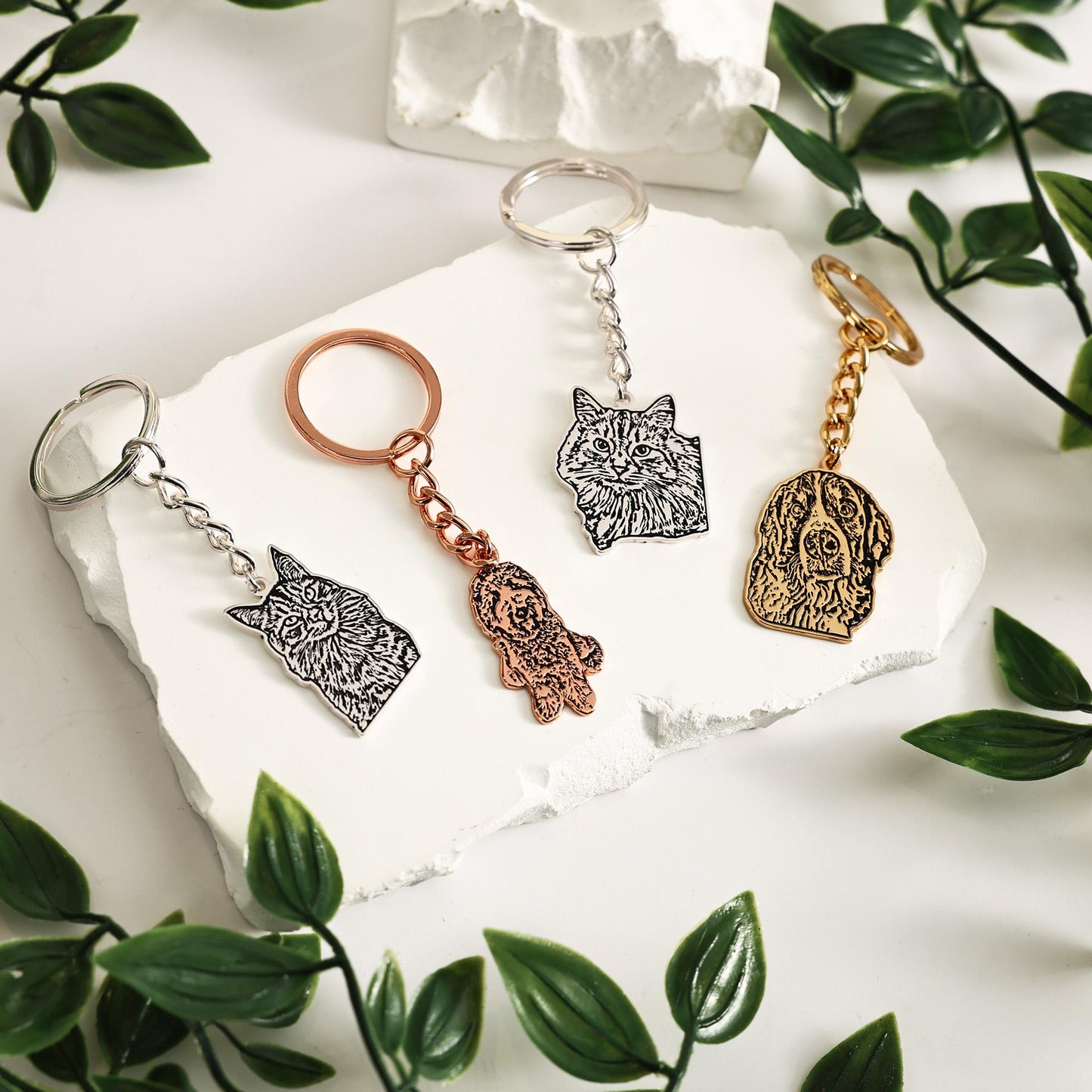 Custom Pet Portrait Dog Keychain – Personalized Engraved Pet Jewelry for Dog Lovers