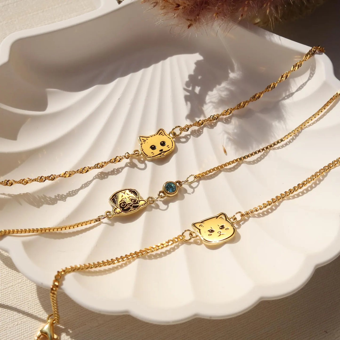 Bluepluspet Custom Pet Face Bracelet – Hand-Drawn Pet Charm in Gold, Silver, or Rose Gold